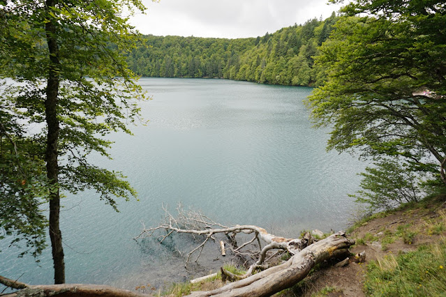 Lacul Pavin Auvergne Masivul Central Francez